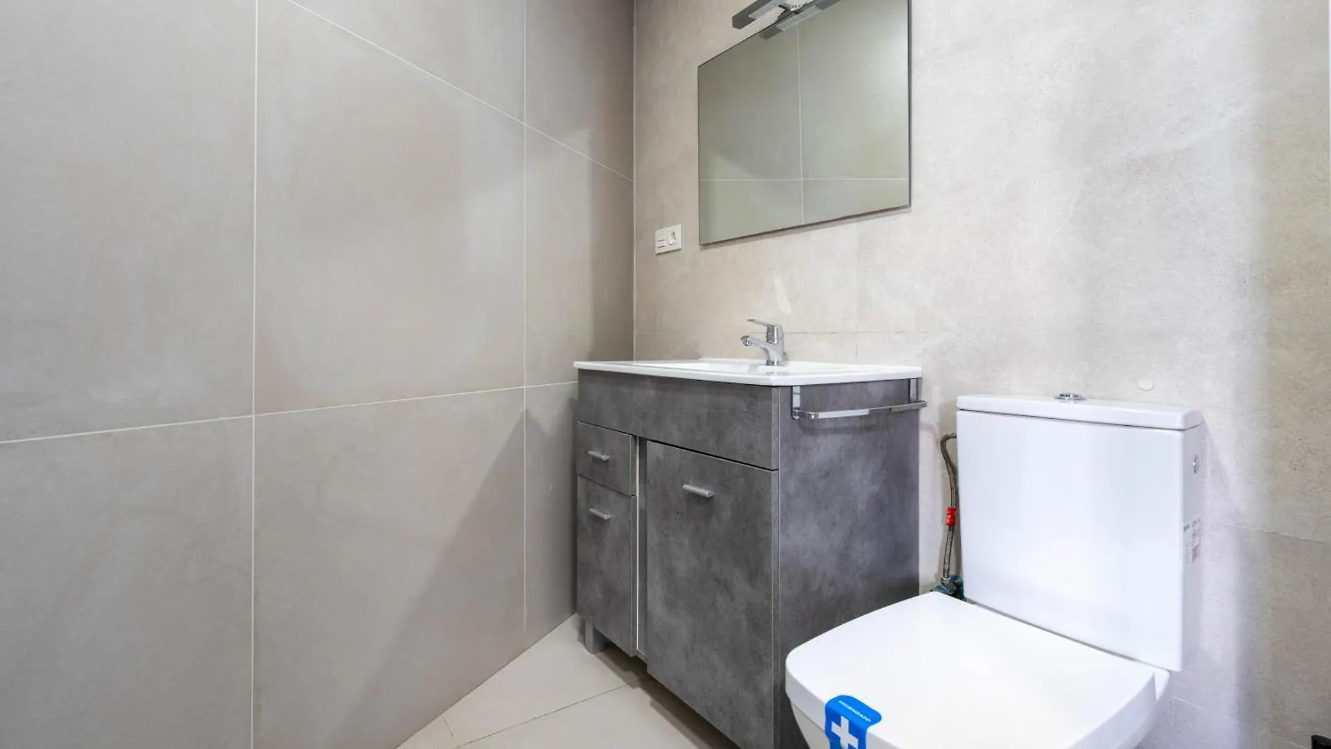 Bf Rooms Almeria Centro Bed and Breakfast