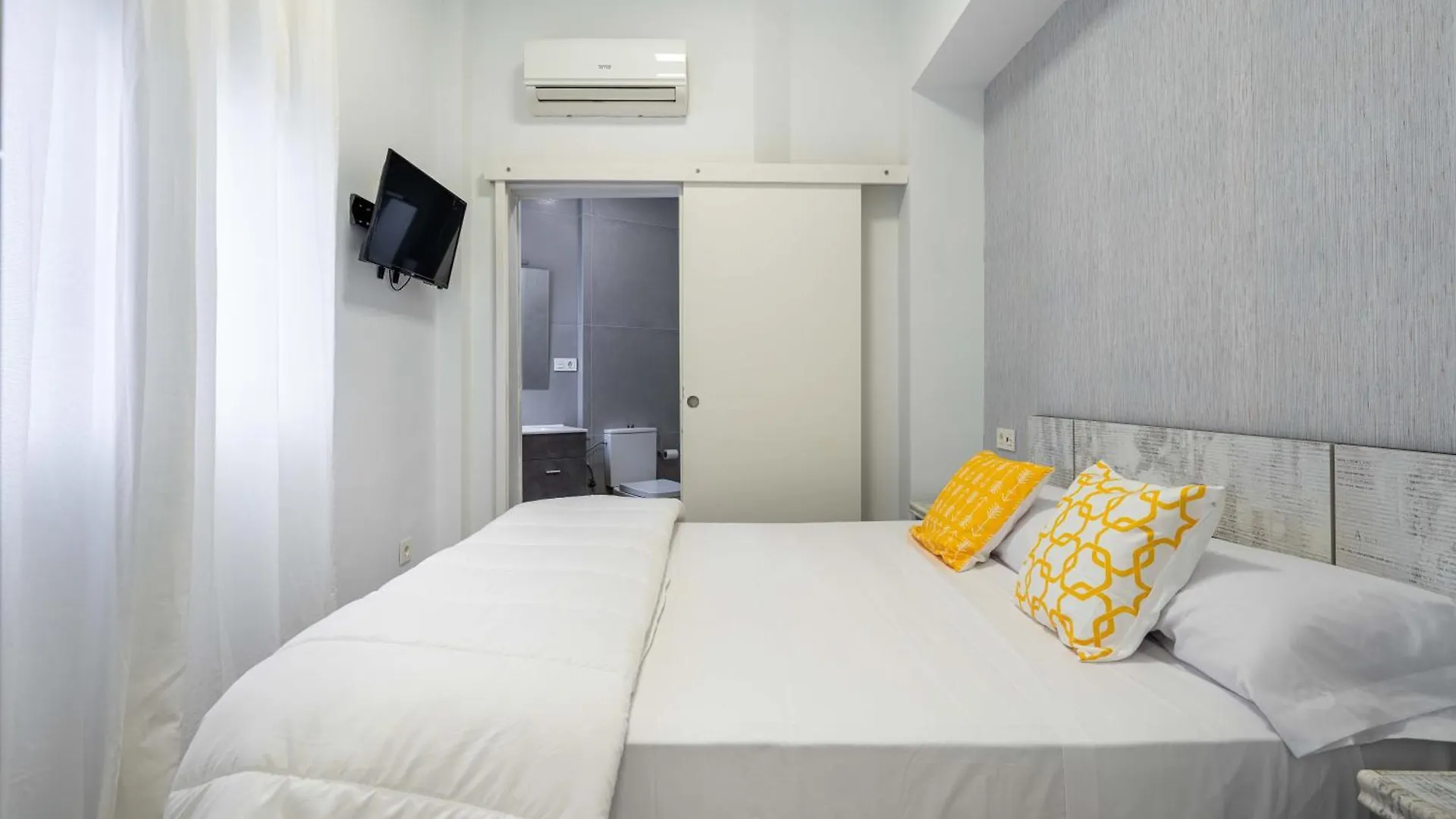 Bf Rooms Almeria Centro