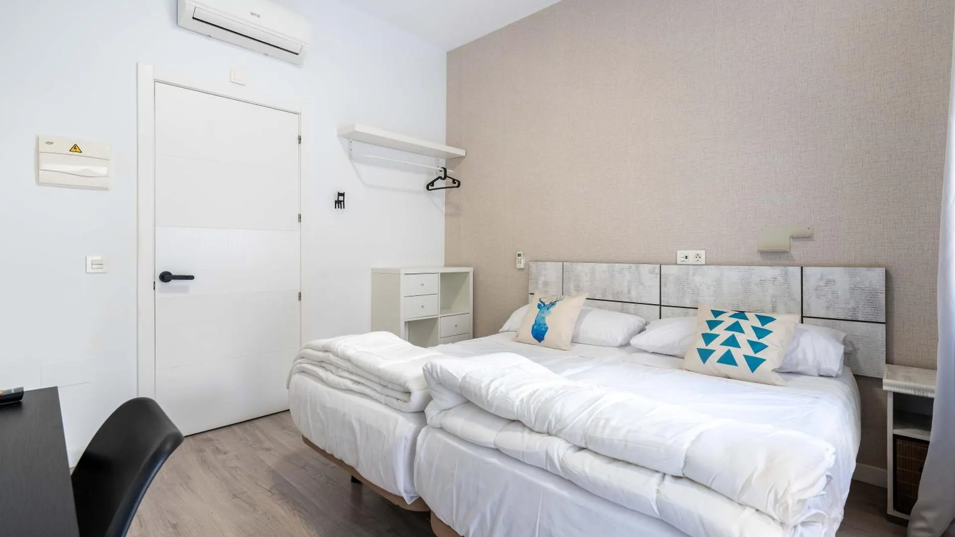 Bed and Breakfast Bf Rooms Almeria Centro