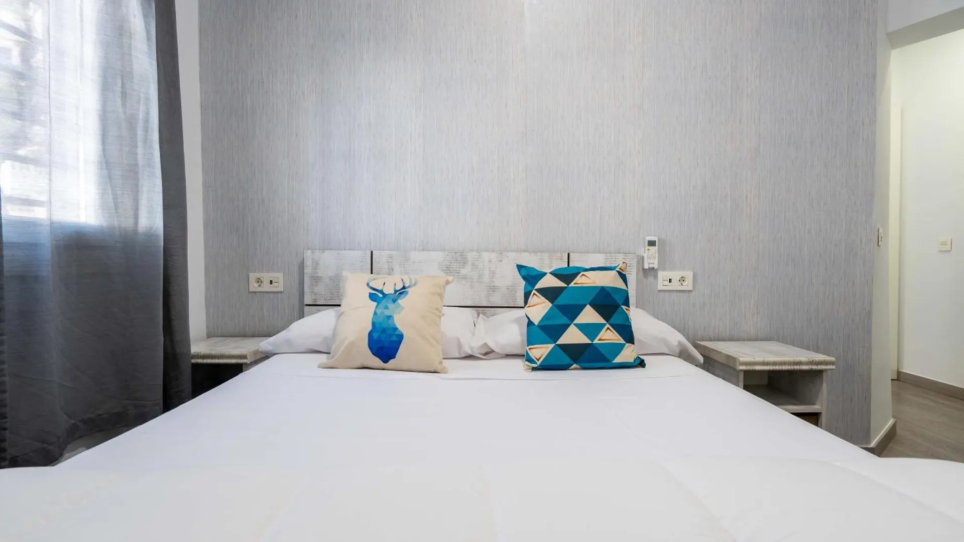 Bf Rooms Almeria Centro Bed and Breakfast